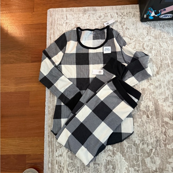 Old Navy Other - Old navy plaid pajamas